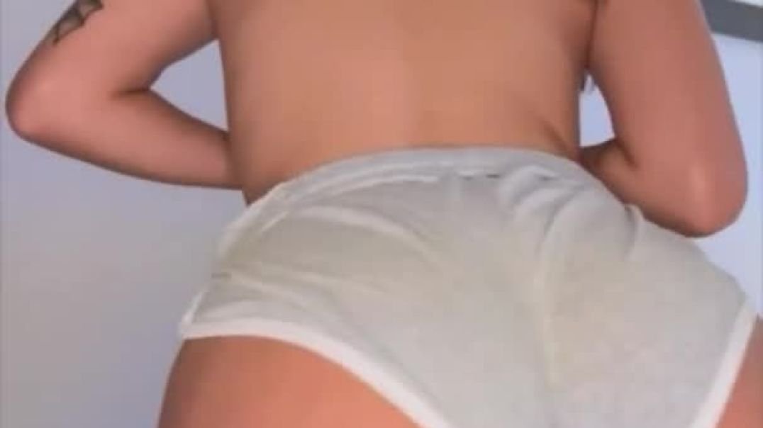 NEW VIDEO: Sophieraiin Ass Spread Nipslip Video